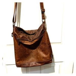 Crossbody leather bag